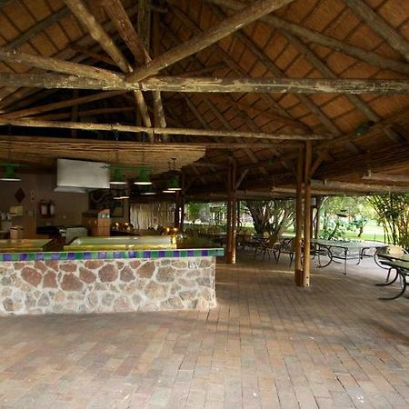 Cresta Mowana Safari Lodge Касане Екстер'єр фото