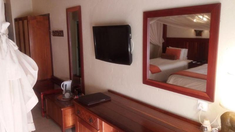 Cresta Mowana Safari Lodge Касане Екстер'єр фото