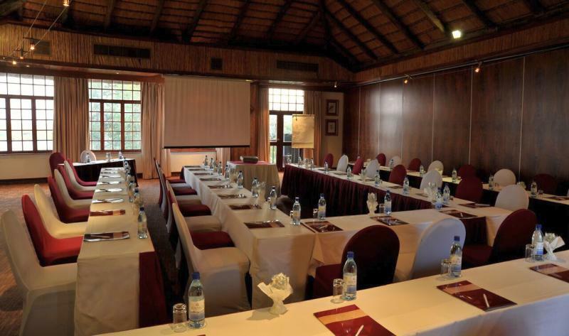 Cresta Mowana Safari Lodge Касане Екстер'єр фото
